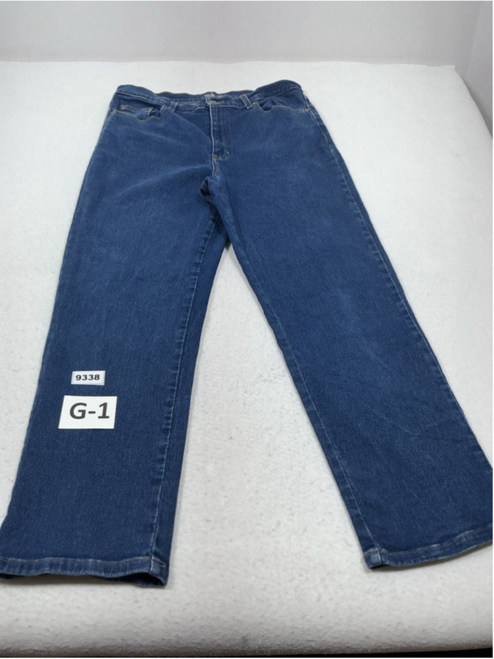 Womans Excellent Style & Co Easy Blue Jeans 14 S Waist 33 Inches